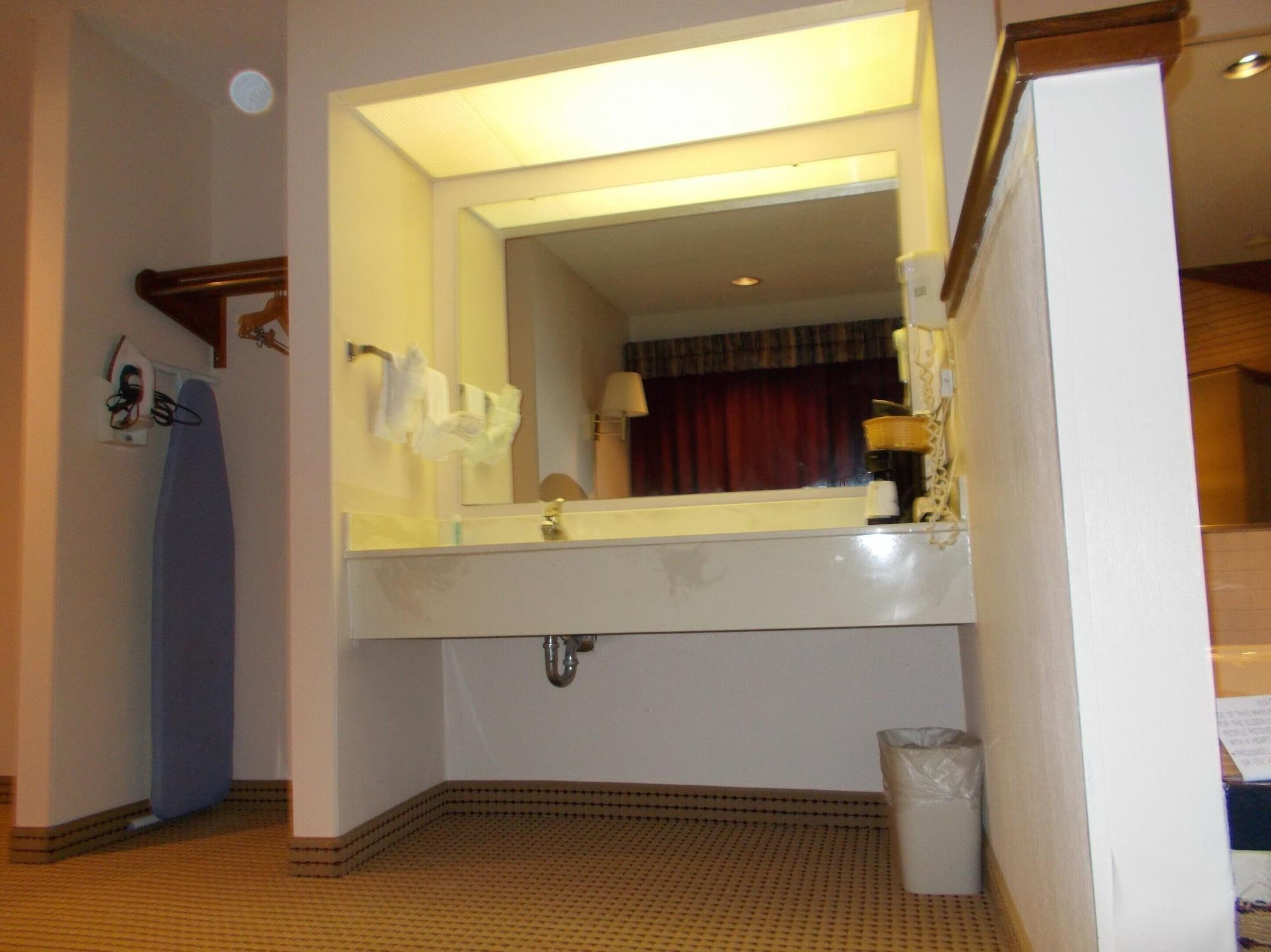 Royalton Inn And Suites, Wilmington,Ohio Exteriér fotografie